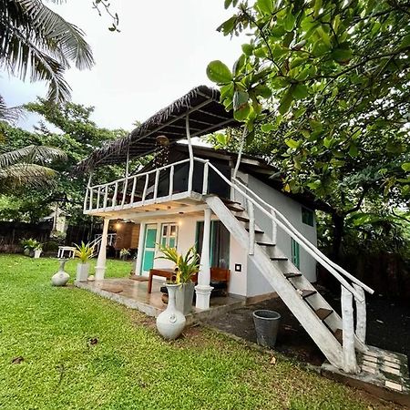 Beach House Kalukatiya - Family Villa, Seaview Room, Garden Room Dikwella Extérieur photo