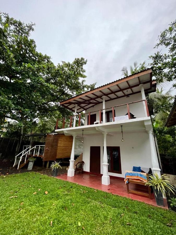 Beach House Kalukatiya - Family Villa, Seaview Room, Garden Room Dikwella Extérieur photo