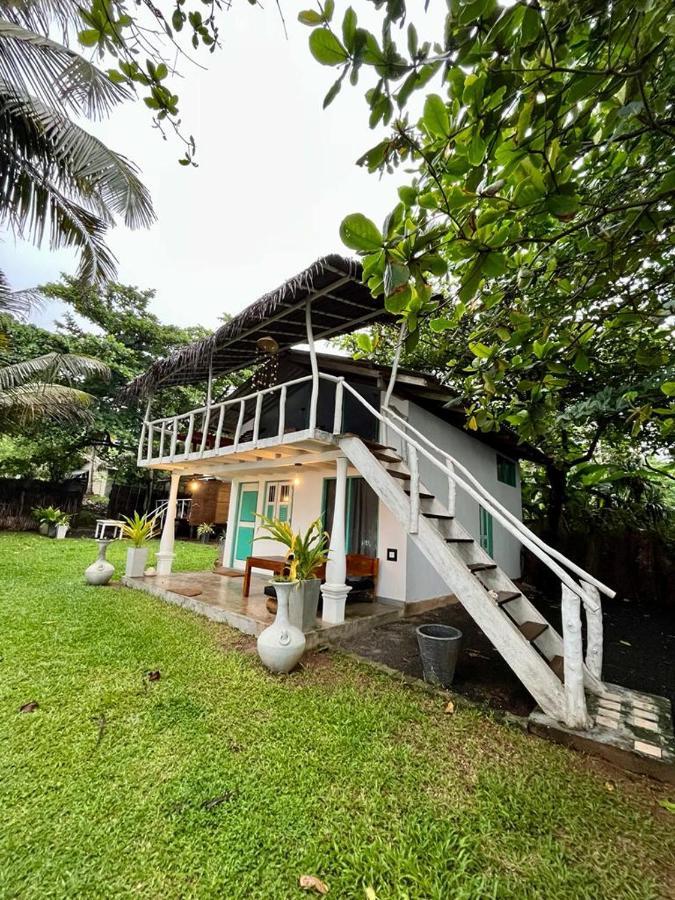 Beach House Kalukatiya - Family Villa, Seaview Room, Garden Room Dikwella Extérieur photo