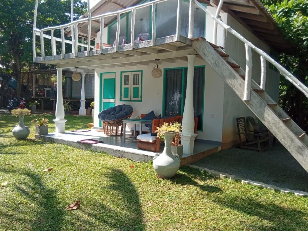 Beach House Kalukatiya - Family Villa, Seaview Room, Garden Room Dikwella Extérieur photo