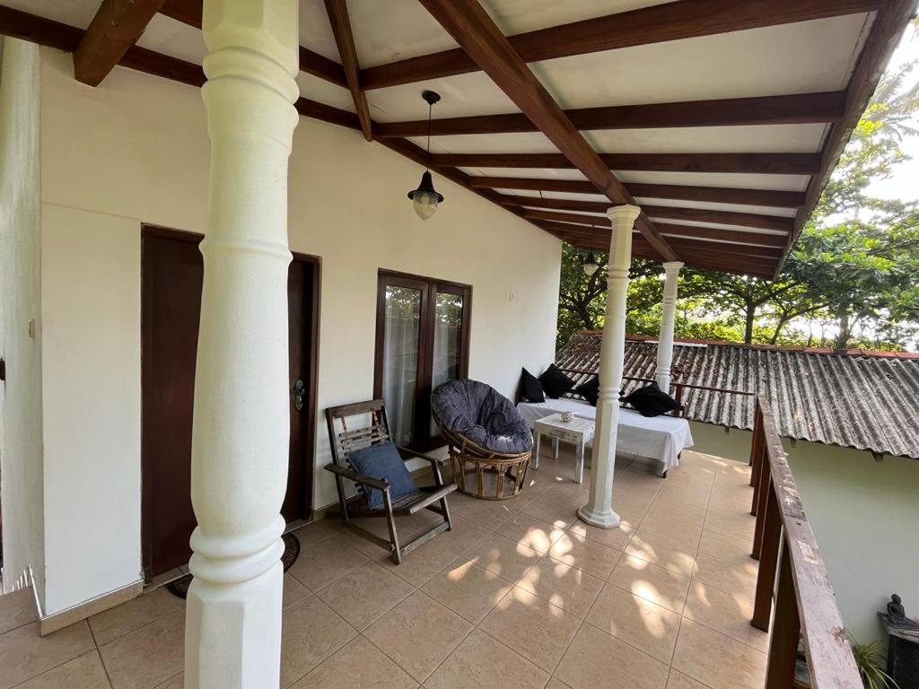Beach House Kalukatiya - Family Villa, Seaview Room, Garden Room Dikwella Extérieur photo