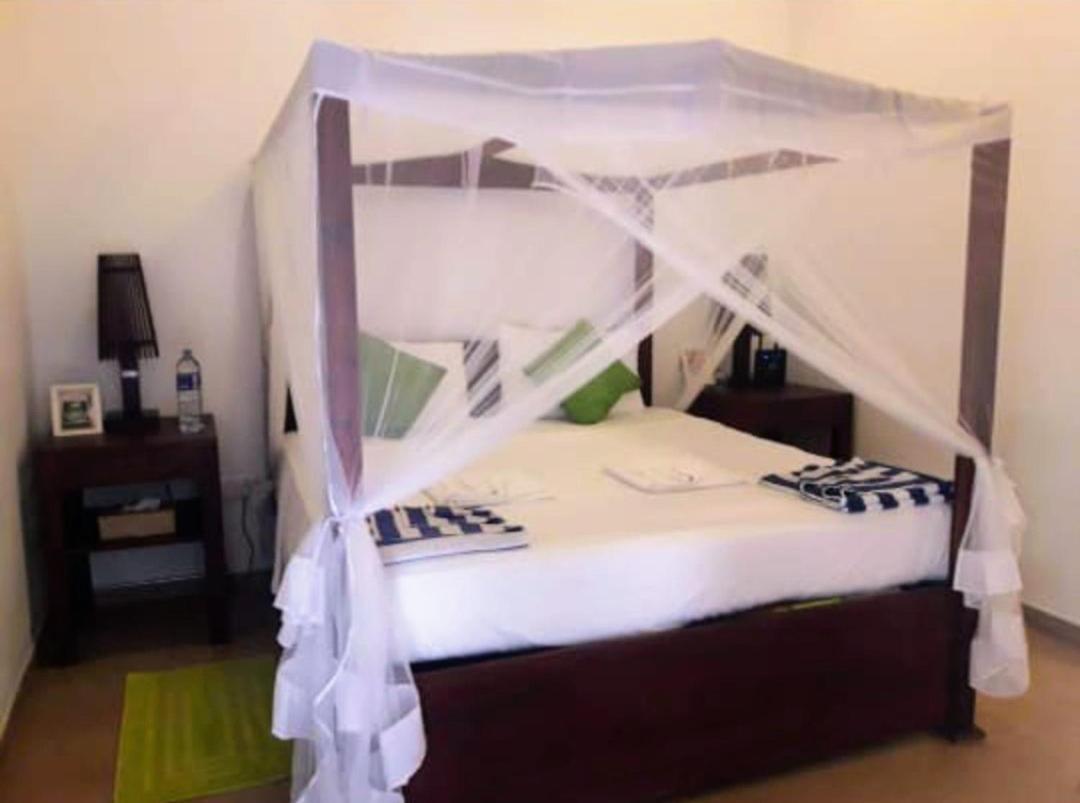 Beach House Kalukatiya - Family Villa, Seaview Room, Garden Room Dikwella Extérieur photo